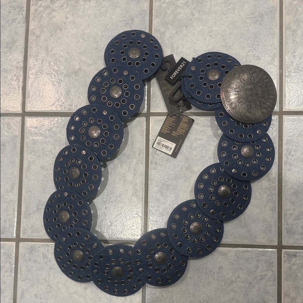 Forever 21 Blue Circular Belt